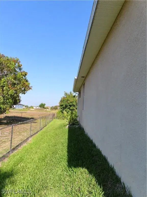 Picture of 802 Felix Ave N, Lehigh Acres FL 33971