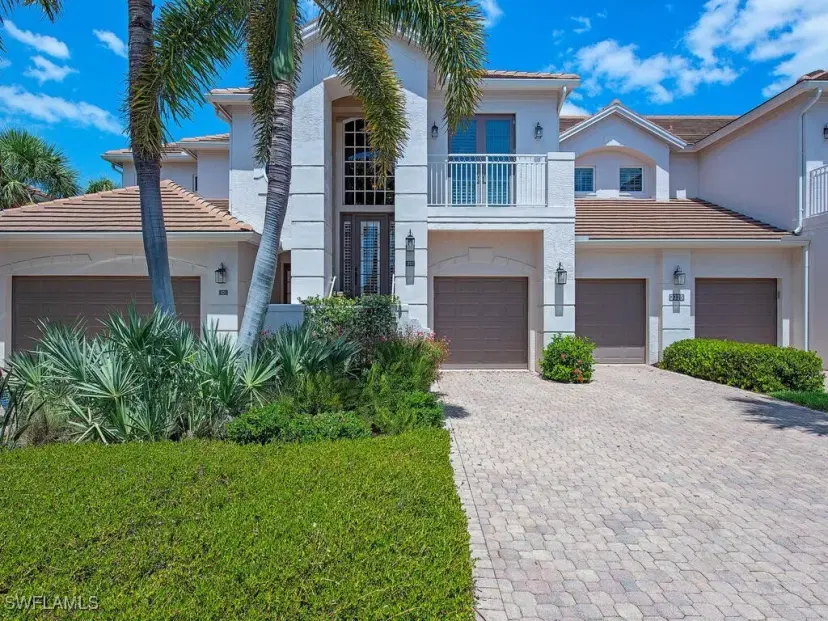 Picture of 2325 Mont Claire Dr I201, Naples FL 34109