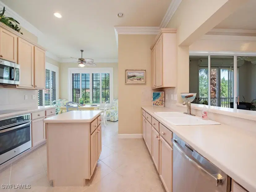 Picture of 2325 Mont Claire Dr I201, Naples FL 34109