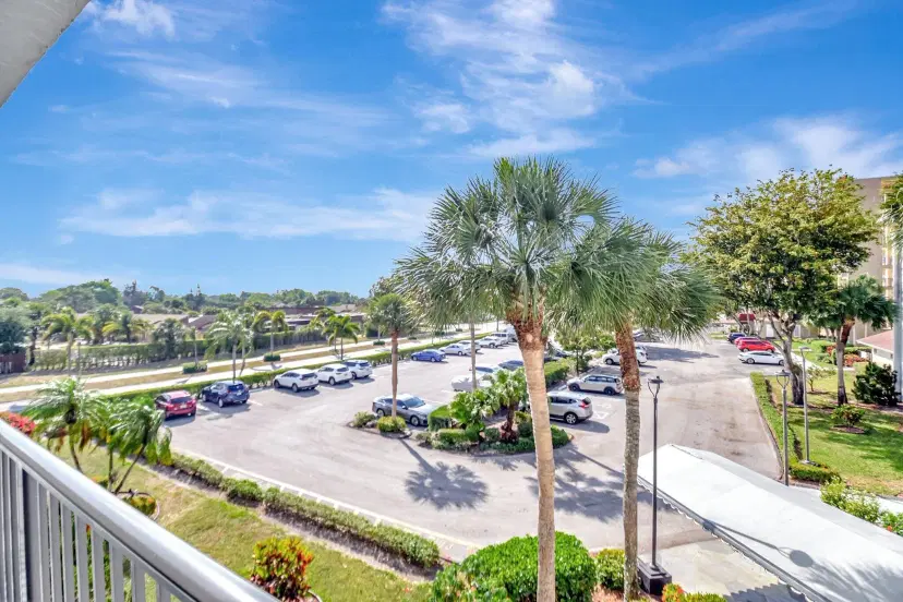 Picture of 3425 Via Poinciana Drive 306, Lake Worth FL 33467