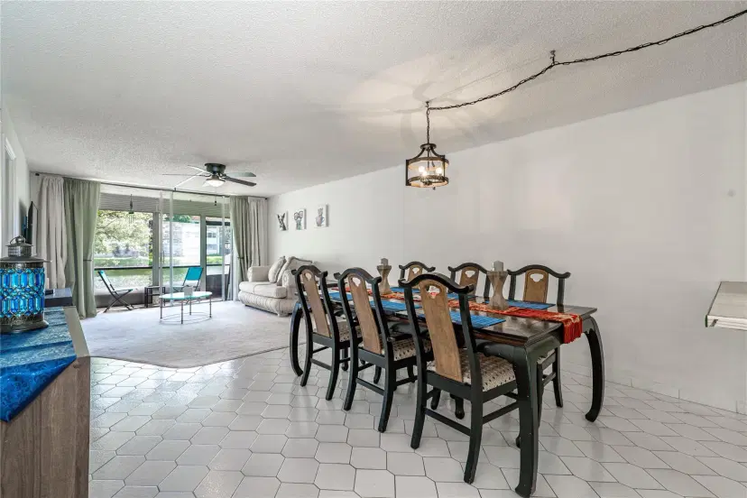 Picture of 361 S Hollybrook Dr 102, Pembroke Pines FL 33025
