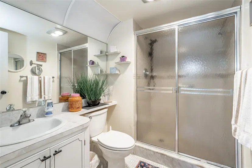 Picture of 361 S Hollybrook Dr 102, Pembroke Pines FL 33025
