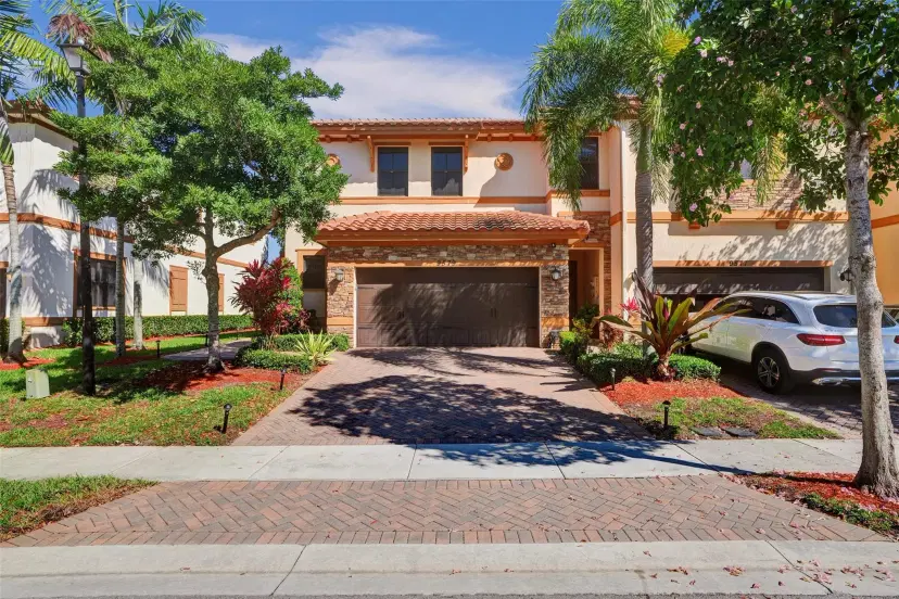 Picture of 9579 Town Parc Circle N 9579, Parkland FL 33076