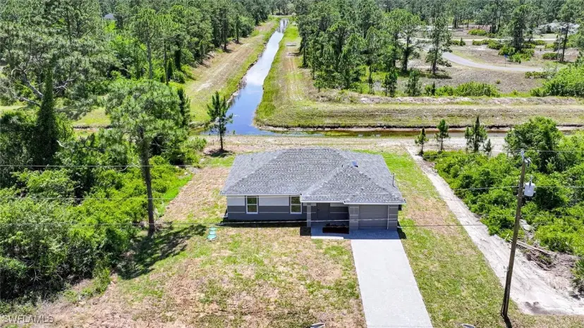 Picture of 1126 Bari St E, Lehigh Acres FL 33974
