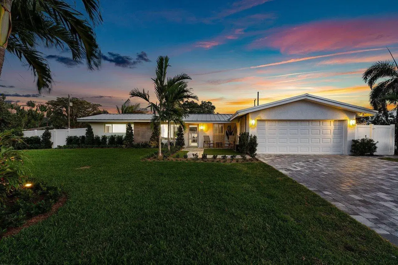 Picture of 902 SW 27Th Place, Boynton Beach, FL 33435