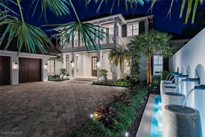 Picture of 3525 Fort Charles Dr, Naples FL 34102