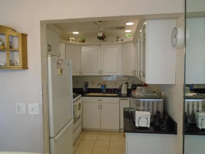 Picture of 3300 Springdale Boulevard 316, Palm Springs FL 33461