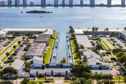 Picture of 118 Castlewood Drive 121, North Palm Beach, FL 33408