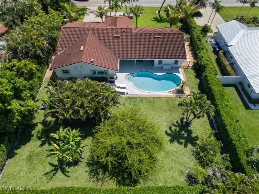 Picture of 2085 Alamanda Dr, Naples FL 34102