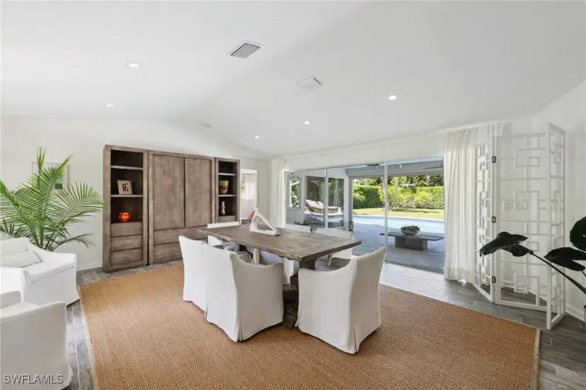 Picture of 2085 Alamanda Dr, Naples FL 34102