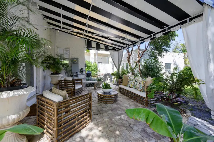 Picture of 359 E Lakewood Road, West Palm Beach FL 33405