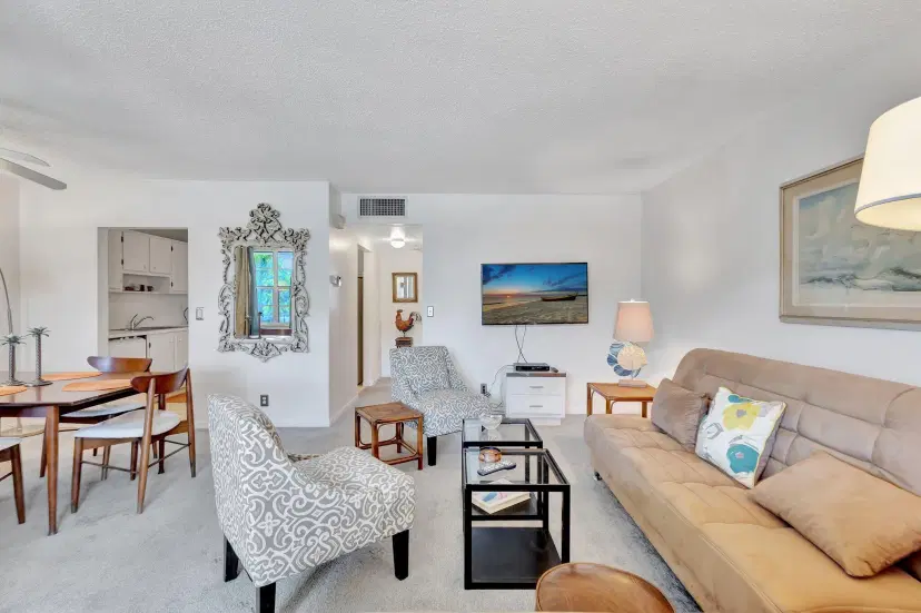 Picture of 52 Plymouth F, West Palm Beach FL 33417
