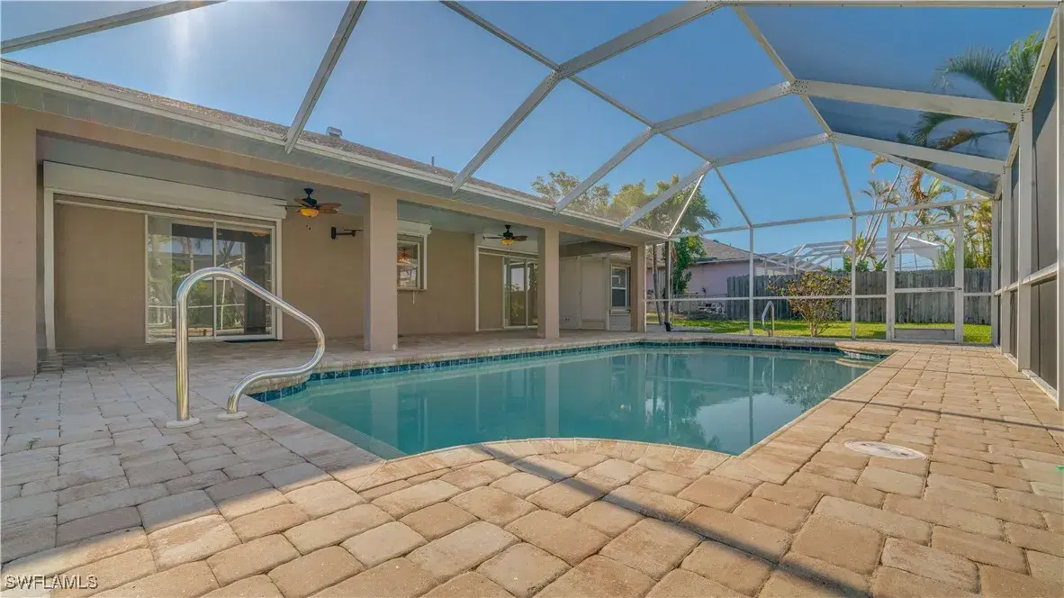 Picture of 1921 SE 5Th Pl, Cape Coral, FL 33990