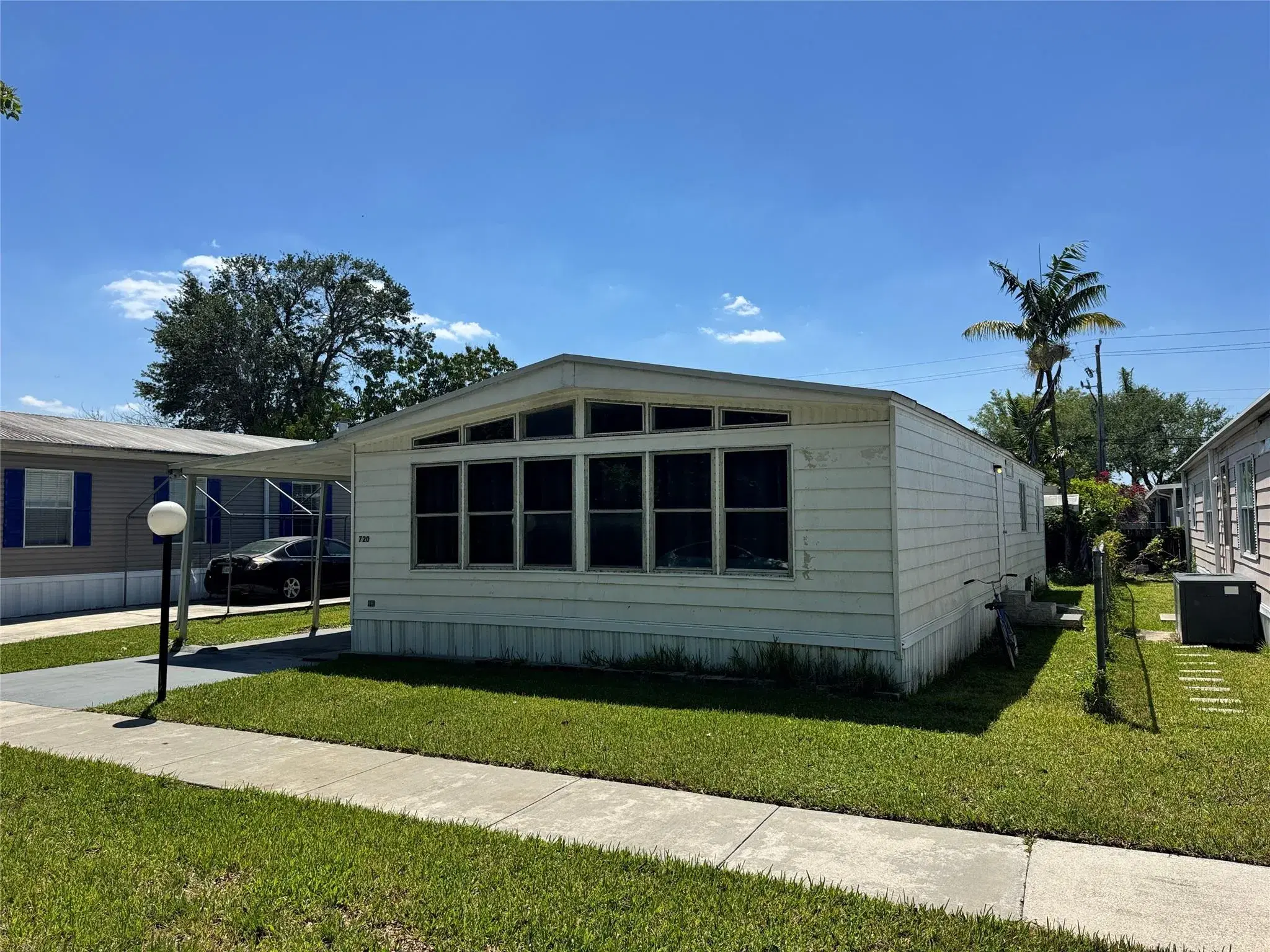 Picture of 720 NW 214Th Ave, Pembroke Pines, FL 33029