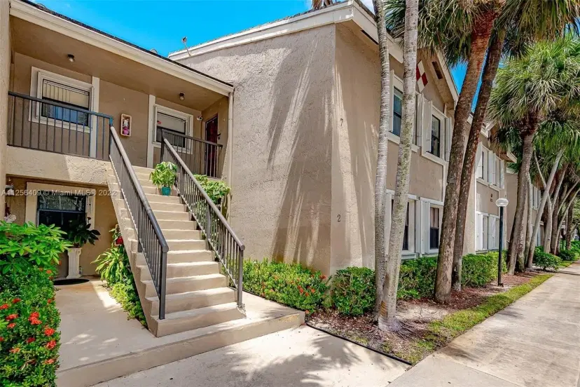 Picture of 9625 Riverside Dr, Coral Springs FL 33071