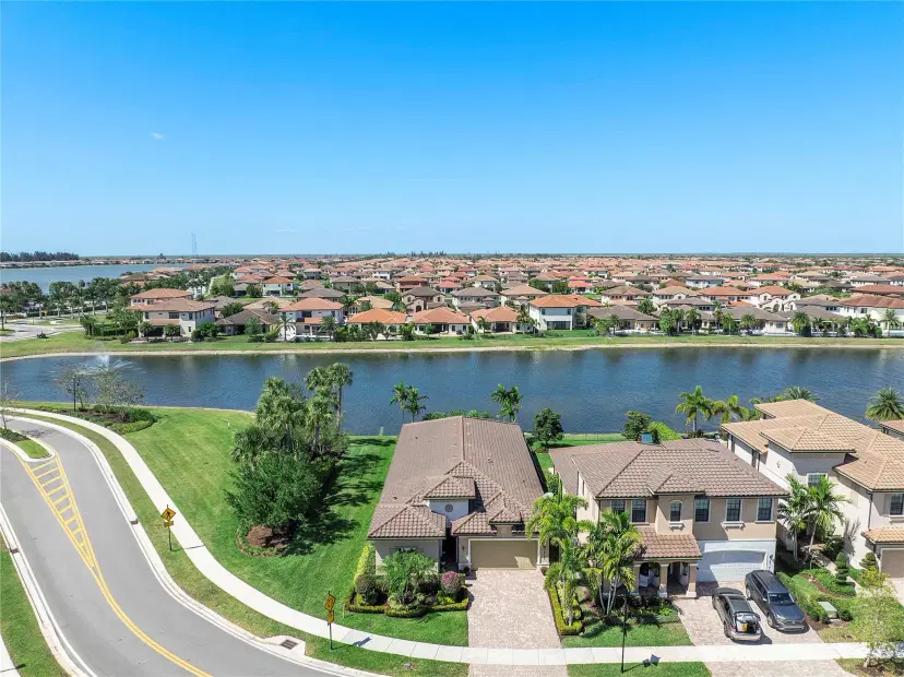 Picture of 12155 S Baypoint Cir, Parkland FL 33076