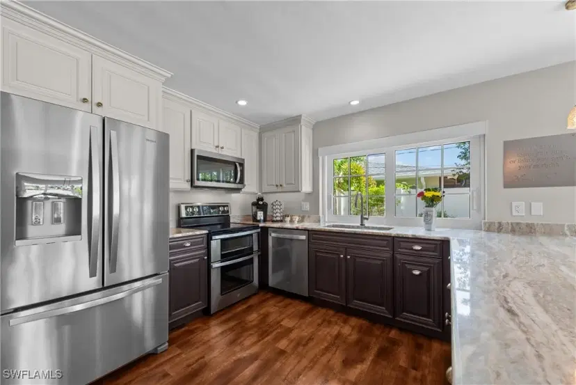 Picture of 1016 Shaddelee Ln E, Fort Myers FL 33919