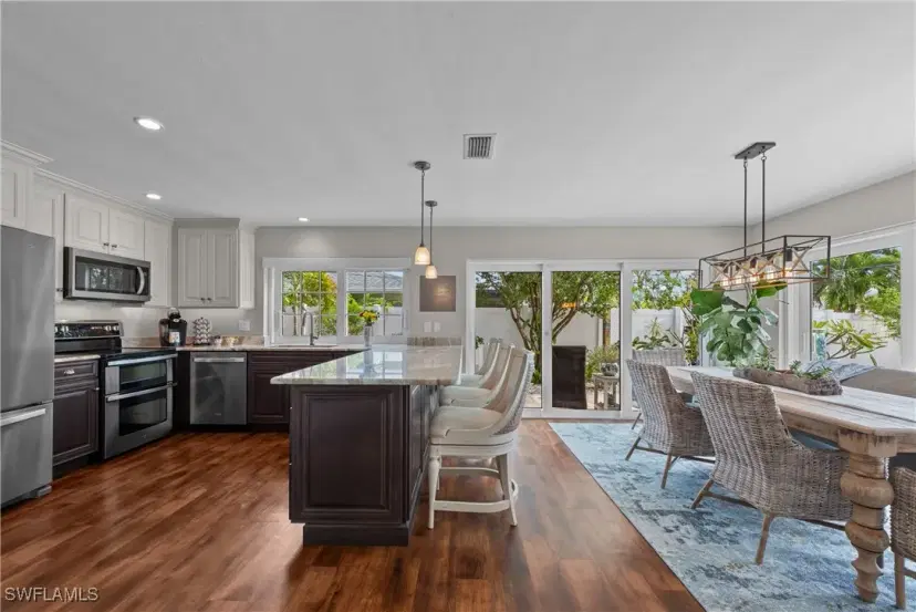 Picture of 1016 Shaddelee Ln E, Fort Myers FL 33919