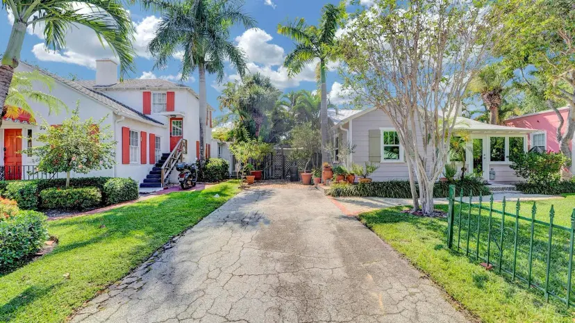 Picture of 42 Palm Square, Delray Beach FL 33483