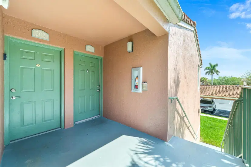 Picture of 7888 Sonoma Springs Circle 201, Lake Worth FL 33463