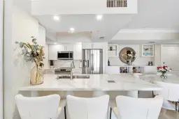 Picture of 99 SE Mizner Blvd 303, Boca Raton, FL 33432