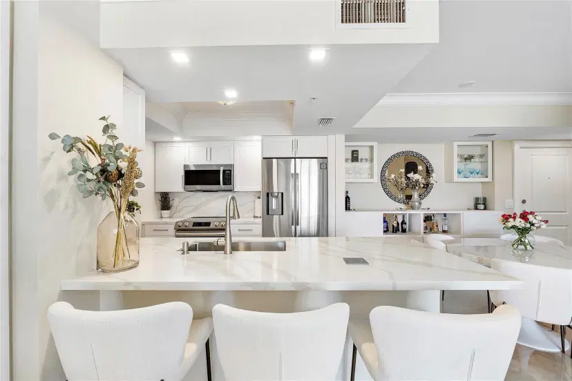 Picture of 99 SE Mizner Blvd 303, Boca Raton FL 33432