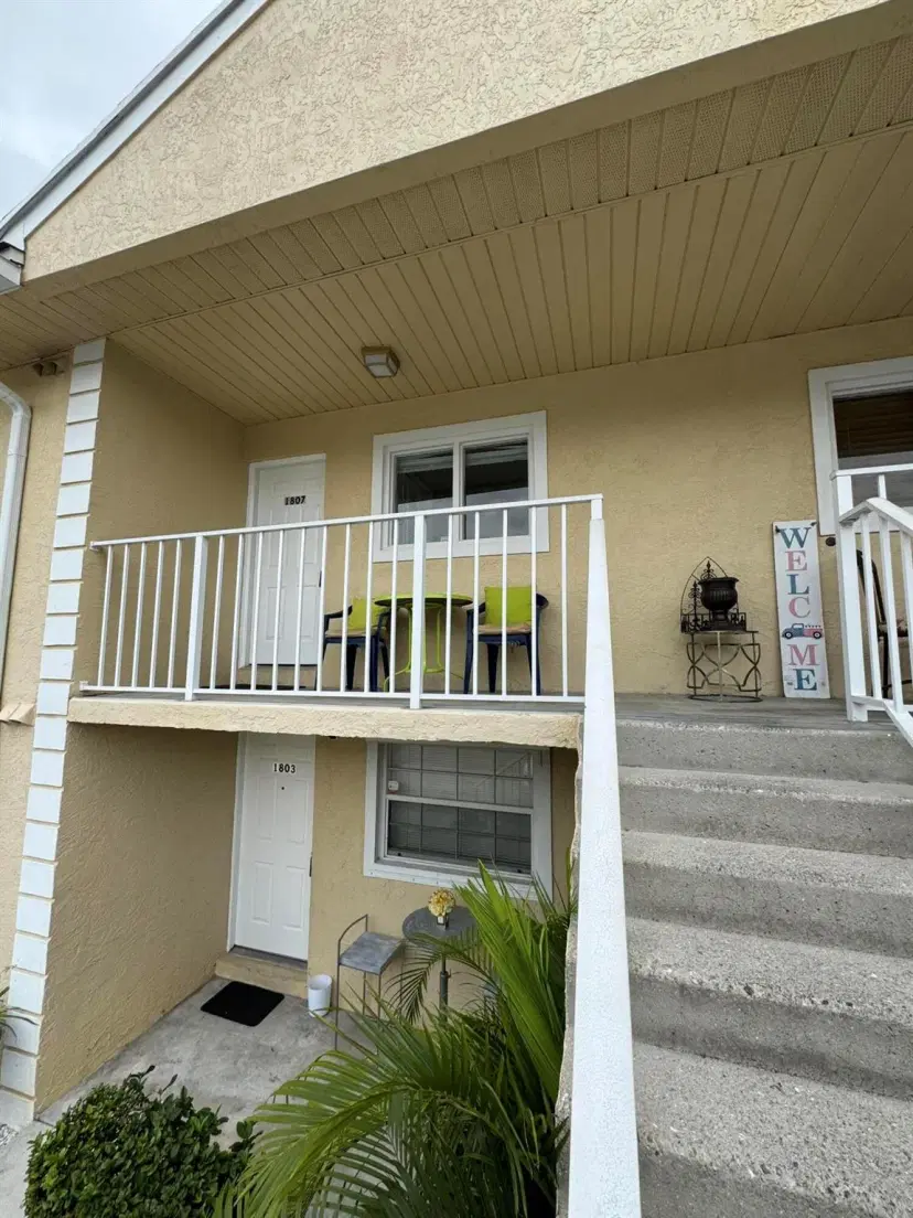Picture of 1807 Palm Beach Trace Drive, Royal Palm Beach FL 33411