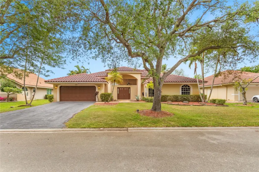 Picture of 4841 NW 104Th Ln, Coral Springs FL 33076