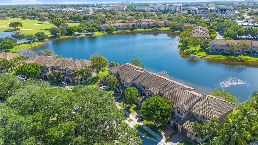 Picture of 3562 Parkside Dr 0, Davie FL 33328