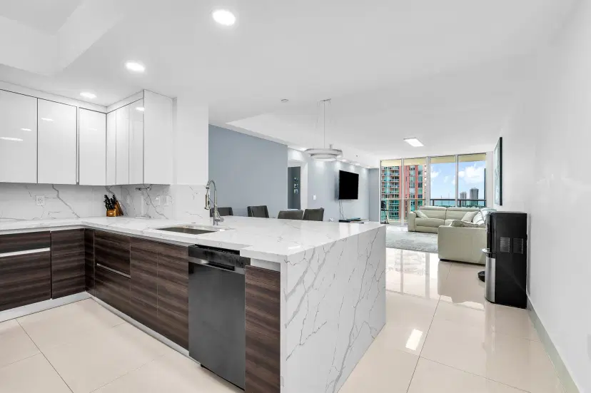 Picture of 3330 NE 190Th Street 1911, Aventura FL 33180