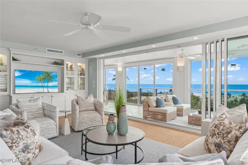 Picture of 2549 W Gulf Dr 102, Sanibel FL 33957