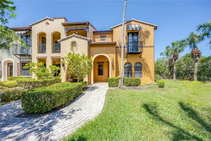 Picture of 9134 Chula Vista St 125, Naples FL 34113