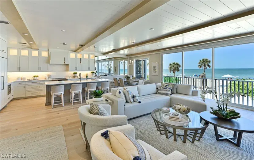 Picture of 145 Barefoot Cir 4-4, Bonita Springs FL 34134