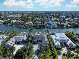 Picture of 3175 Fort Charles Dr, Naples, FL 34102