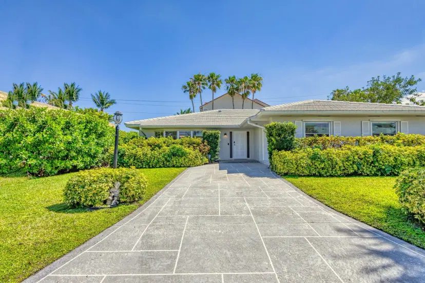 Picture of 124 Park Lane E, Hypoluxo FL 33462