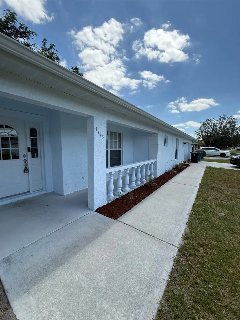 Picture of 1713 SE Haverford St, Port St Lucie FL 34983