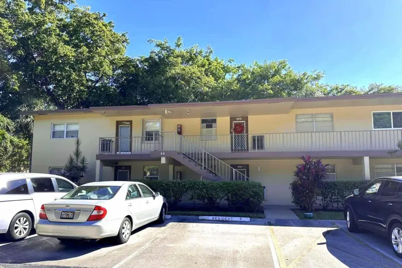 Picture of 7490 NW 1St St 102, Margate FL 33063