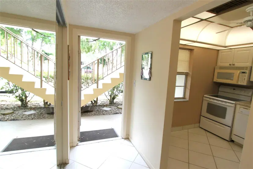 Picture of 7490 NW 1St St 102, Margate FL 33063