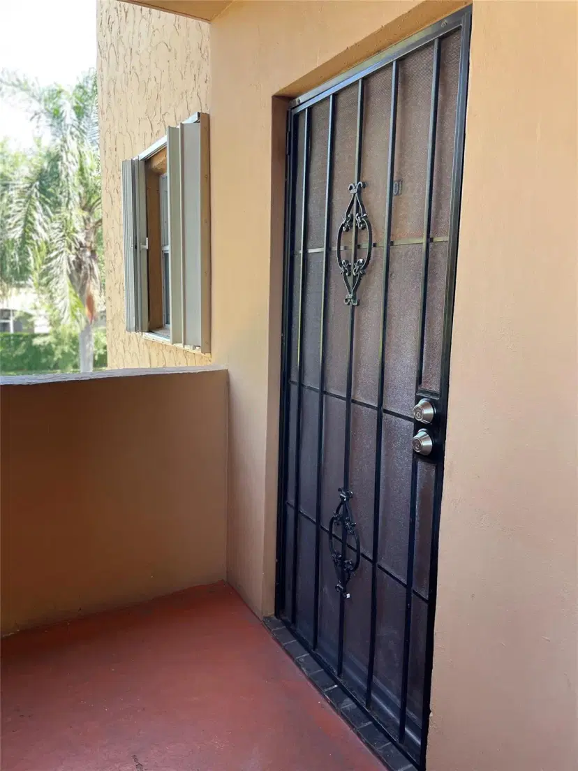 Picture of 1891 SW 81 Ave 201, North Lauderdale FL 33068