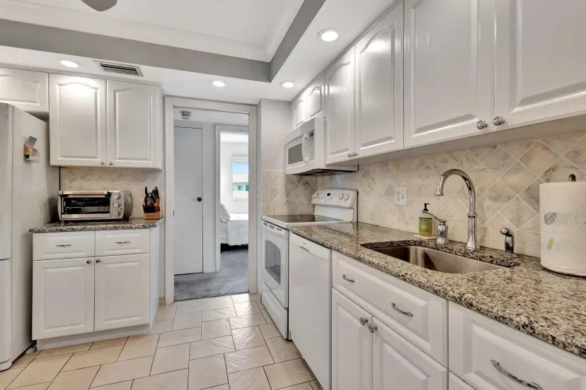 Picture of 3186 Via Poinciana 409, Lake Worth FL 33467