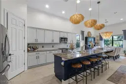 Picture of 16213 Camden Lakes Cir, Naples, FL 34110