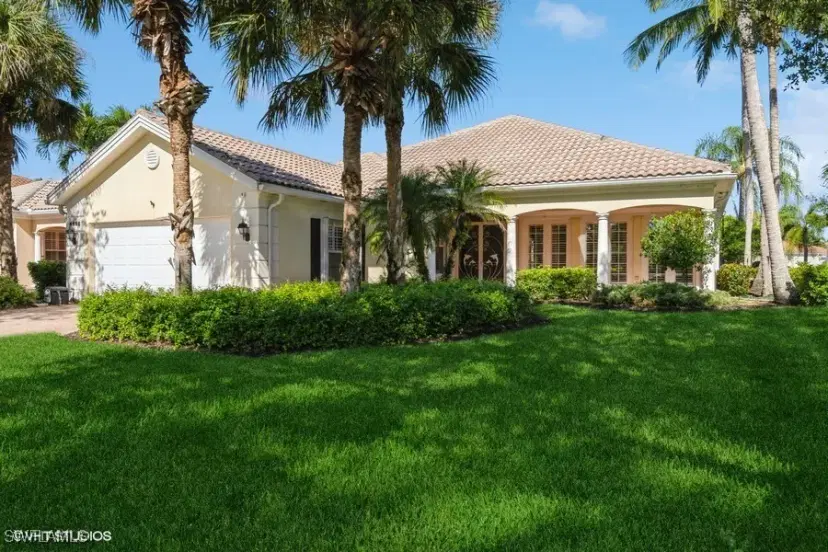 Picture of 4008 Upolo Ln, Naples FL 34119