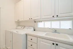 Picture of 4008 Upolo Ln, Naples, FL 34119