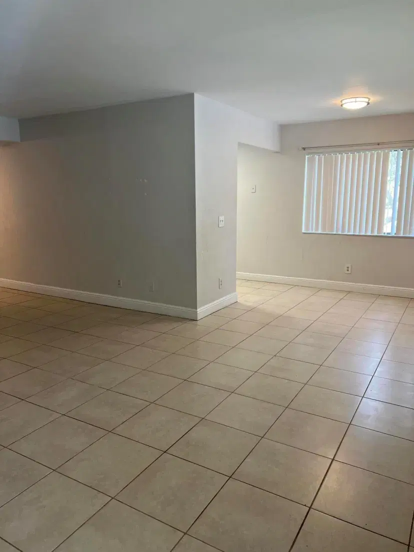 Picture of 420 Meadows Circle, Boynton Beach FL 33436