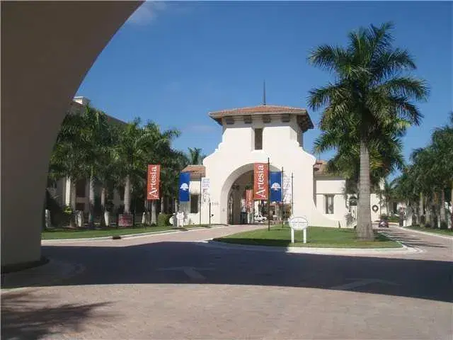 Picture of 2901 NW 126Th Av 2-220, Sunrise, FL 33323
