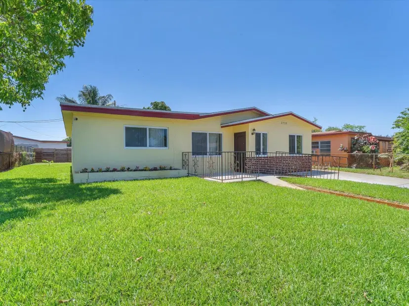 Picture of 2710 NW 16Th Ct, Fort Lauderdale FL 33311