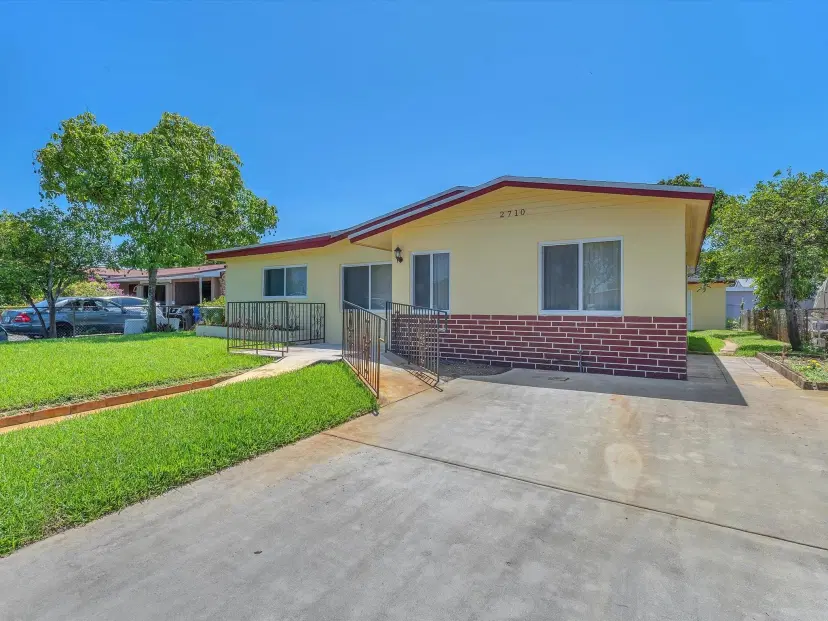 Picture of 2710 NW 16Th Ct, Fort Lauderdale FL 33311