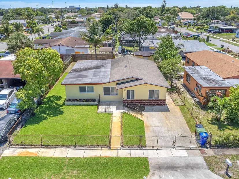 Picture of 2710 NW 16Th Ct, Fort Lauderdale FL 33311