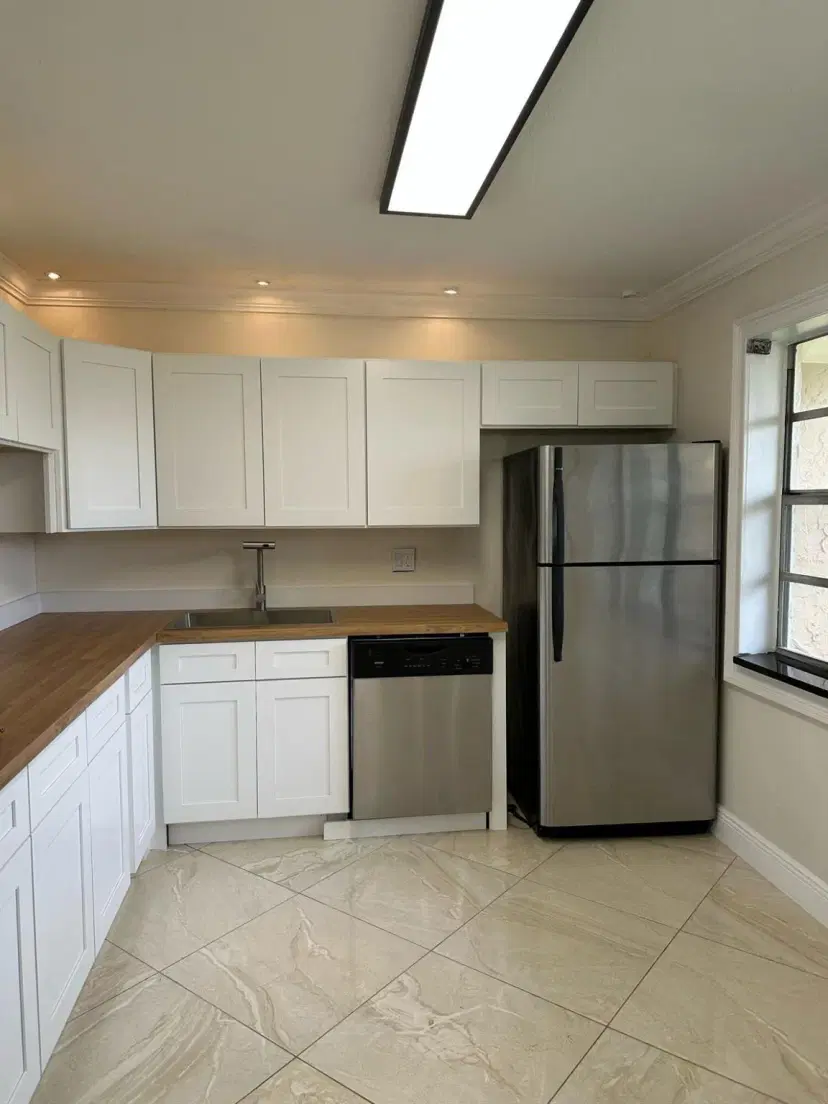 Picture of 142 Lake Anne Drive, West Palm Beach FL 33411