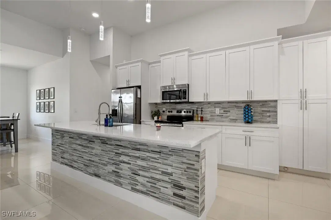 Picture of 2125 NE 17Th St, Cape Coral, FL 33909